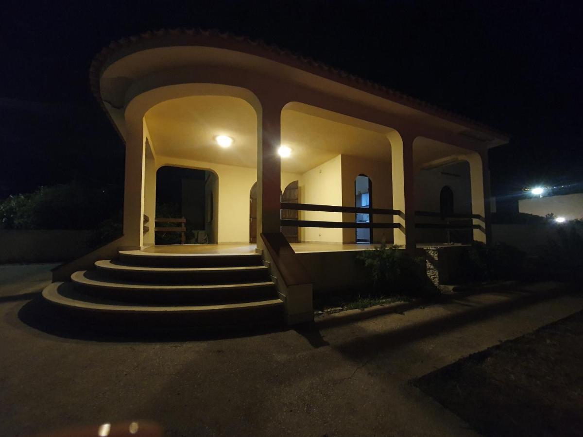 Villino Maria Elena Apartment วาลเดอรีส ภายนอก รูปภาพ